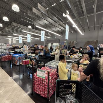 Evergreen Uptown - Grocery Near Me - Pomona, New York