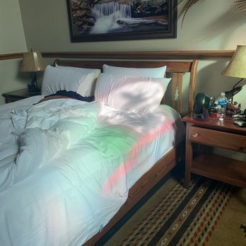 Big Cedar Lodge - Literally a suntan bed - Resorts Near Me - Ridgedale, Missouri Big Cedar Lodge - Literally a suntan bed - Resorts Near Me - Ridgedale, Missouri