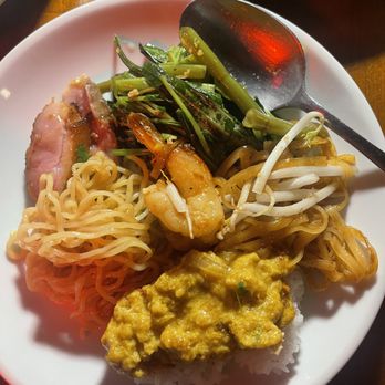 Soothr - A plate of everything - Thai Near Me - New York, New York