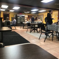La Familia - Nice clean place with helpful staff. Order at the counter when you come in the door.