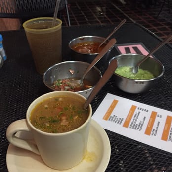 El Caminero - Consome de pollo, salsas y agua fresca con tamarindo - Mexican Near Me - Cuidad de México, DIF