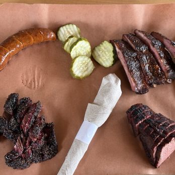 Harper Barbecue - Beef Cheek, Jalapeno Cheddar Sausage, Tri Tip, and Pork Ribs - Barbeque Near Me - Costa Mesa, California