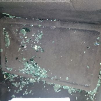 Safelite AutoGlass - Did not clean broke glass. - Windshield Installation & Repair Near Me - Chelmsford, Massachusetts Safelite AutoGlass - Did not clean broke glass. - Windshield Installation & Repair Near Me - Chelmsford, Massachusetts