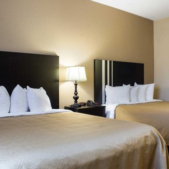 Econo Lodge - Hotels Near Me - Yankton, South Dakota