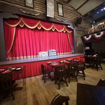 Hoop-Dee-Doo Musical Revue - Stage - Performing Arts Near Me - Lake Buena Vista, Florida Hoop-Dee-Doo Musical Revue - Stage - Performing Arts Near Me - Lake Buena Vista, Florida