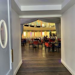 Anna's Restaurant & Event Venue - Entrance to restaurant