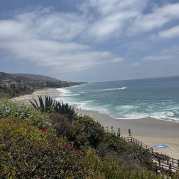 Treasure Island Beach - Walking trail to beach - Beaches Near Me - Laguna Beach, California