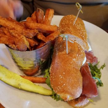 Ventura's Offshore Cafe - Prosciutto sandwich with sweet potato fries - New American Near Me - Northfield, New Jersey