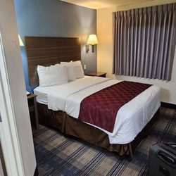 Lone Star Inn - King bed room, non-smoking, pets allowed for a fee