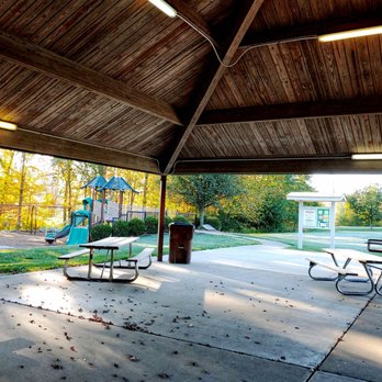 Veterans Park - 1st and larger picnic structure - Parks Near Me - Cincinnati, Ohio Veterans Park - 1st and larger picnic structure - Parks Near Me - Cincinnati, Ohio