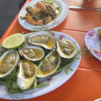 Bong - Oysters - Cambodian Near Me - Brooklyn, New York