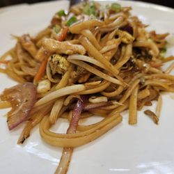 Mizu Sushi - Sautéed chicken noodles