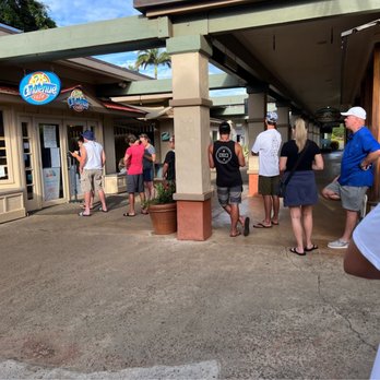 Anuenue Cafe - Line before open - Cafes Near Me - Koloa, Hawaii