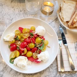 Tomaten Mozzarella Salat
