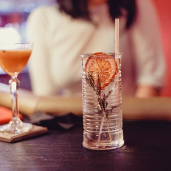 Perdita - Déjate sorprender por una coctelería de vanguardia. - Cocktail Bars Near Me - Barcelona, B Perdita - Déjate sorprender por una coctelería de vanguardia. - Cocktail Bars Near Me - Barcelona, B