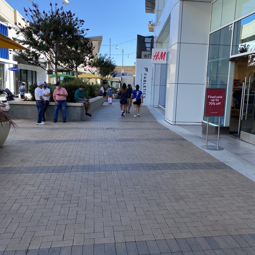 Broadway Plaza - Shopping Centers Near Me - Walnut Creek, California Broadway Plaza - Shopping Centers Near Me - Walnut Creek, California