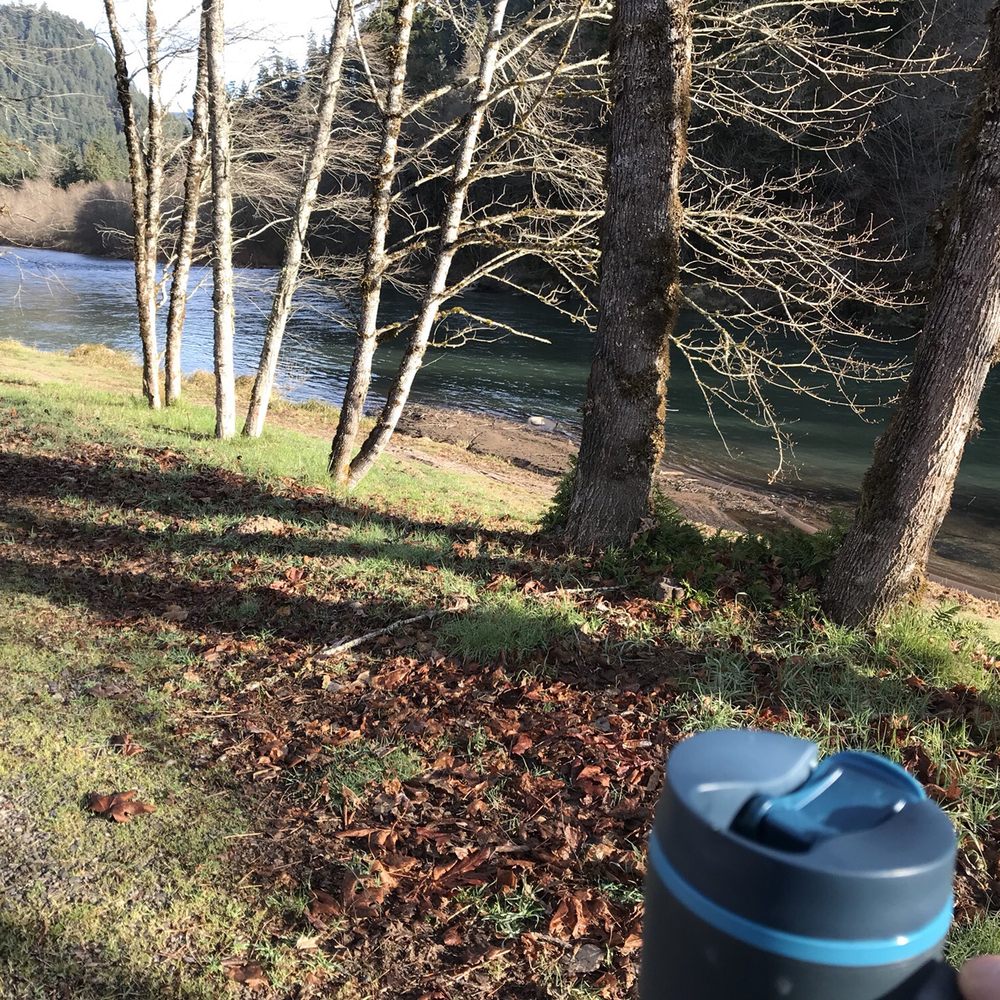 Casey's Riverside RV Park - RV Parks Near Me - Westfir, Oregon