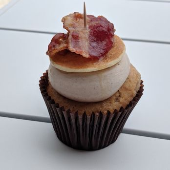 Smallcakes Steele Creek - Maple bacon cupcake - Desserts Near Me - Charlotte, North Carolina Smallcakes Steele Creek - Maple bacon cupcake - Desserts Near Me - Charlotte, North Carolina