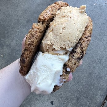 Coneflower Creamery - Ice Cream Sandwich - Ice Cream & Frozen Yogurt Near Me - Omaha, Nebraska