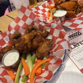 Beer Park - Wings - Sports Bars Near Me - Las Vegas, Nevada