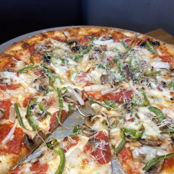 Pinocchio's Pizza - Pinocchio's Special - Pizza Near Me - Pasadena, California