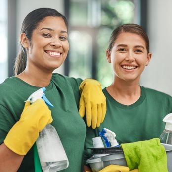 Peoria Cleaning Pros - Our team is friendly and professional. - Home Cleaning Near Me Peoria Cleaning Pros - Our team is friendly and professional. - Home Cleaning Near Me