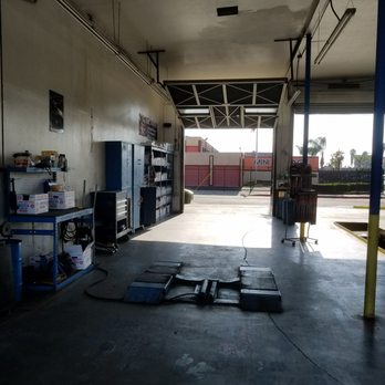 Oil Express Lube Express - Gas Stations Near Me - Hawthorne, California