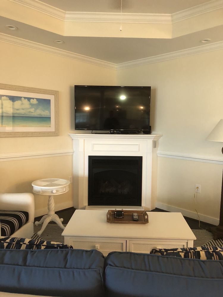 WATERSIDE AT THE POINT 10 Photos 18527 Nc Highway 32 N, Roper