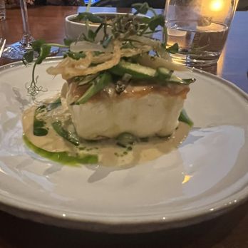 Canoe - Haddock - Canadian (New) Near Me - Toronto, Ontario