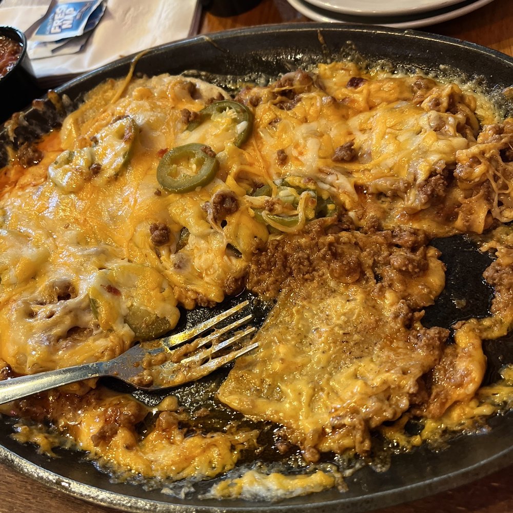 Archie Moores NH - Nachos Grande - Dive Bars Near Me - New Haven, Connecticut Archie Moores NH - Nachos Grande - Dive Bars Near Me - New Haven, Connecticut