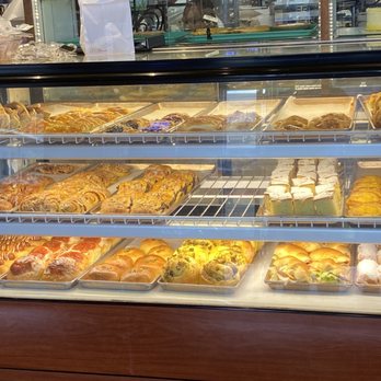 Liliha Bakery - Bakeries Near Me - Honolulu, Hawaii