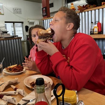 Don's Downtown Diner - Biiiiiig bite - Diners Near Me - Bellefontaine, Ohio