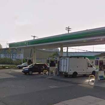 bp - Storefront - Gas Stations Near Me - Boston, Massachusetts
