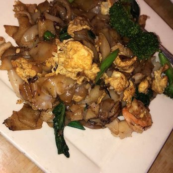 Red Chili - Pad se ew seafood - Thai Near Me - Hayward, California
