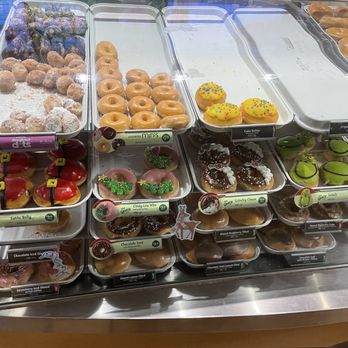 Krispy Kreme - Donuts!! - Donuts Near Me - Orlando, Florida