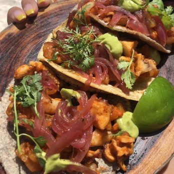 La Zebra - Octopus & shrimp tacos - Mexican Near Me - Tulum, ROO