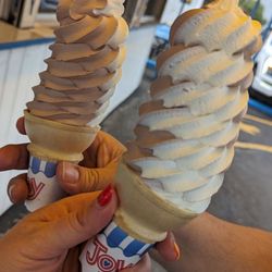 Bob Jo's Frozen Custard - Medium custard twists