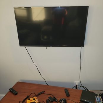 Wright Tech AV - Den TV - Before - TV Mounting Near Me Wright Tech AV - Den TV - Before - TV Mounting Near Me