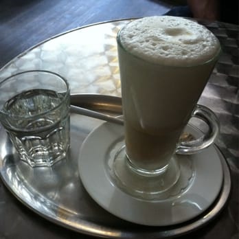 Café Fra - Latte macchiato - Cafes Near Me - Prague, Puerto Rico