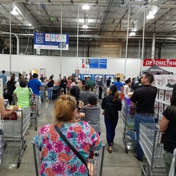Costco - Busy tonight, long lines. - Wholesale Stores Near Me - Honolulu, Hawaii
