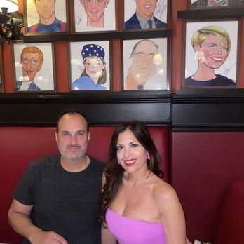 Sardi's - Fab - American Near Me - New York, New York