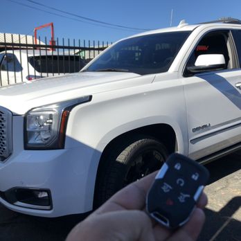 Lock Experts Locksmith - GMC Yukon Denali keyless Proximity Key Programmed in Encinitas - Keys & Locksmiths Near Me - Vista, California Lock Experts Locksmith - GMC Yukon Denali keyless Proximity Key Programmed in Encinitas - Keys & Locksmiths Near Me - Vista, California