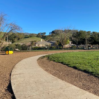 Dogbone Meadows - Smaller fenced area for dogs - Pets Near Me - Novato, California Dogbone Meadows - Smaller fenced area for dogs - Pets Near Me - Novato, California