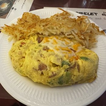 Cameo Cafe - Hot link omelette - Breakfast & Brunch Near Me - Portland, Oregon