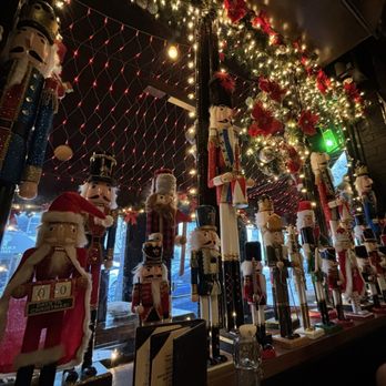 Pete's Tavern - Bars Near Me - New York, New York