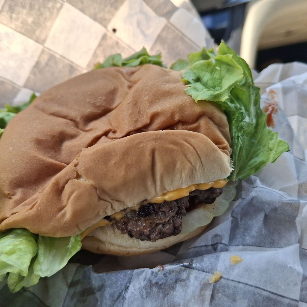 R J's Eatery - Cheeseburger - Restaurants Near Me - Fulton, Mississippi R J's Eatery - Cheeseburger - Restaurants Near Me - Fulton, Mississippi