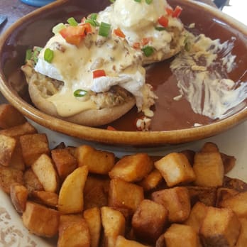 Another Broken Egg Cafe - Crabcake Cavallo, amazing! - Breakfast & Brunch Near Me - Panama City Beach, Florida