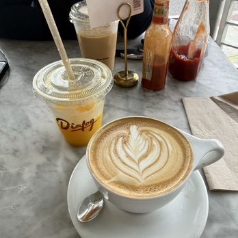 Dialog Cafe - Fresh Squeezed Orange Juice and Madagascar Vanilla Latte - Cafes Near Me - West Hollywood, California
