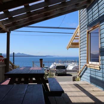 Coho Joe - Nice view from family-sized picnic tables outside. - Bed & Breakfast Near Me - Sointula, British Columbia