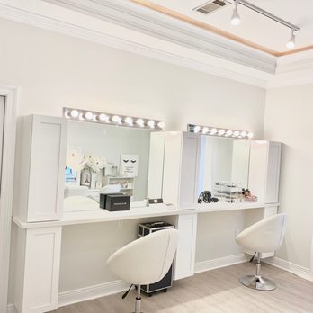 The Pure Box Beauty - Makeup stations - Eyelash Service Near Me - Baton Rouge, Louisiana The Pure Box Beauty - Makeup stations - Eyelash Service Near Me - Baton Rouge, Louisiana